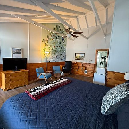 Yardarm Motel Searsport Ngoại thất bức ảnh