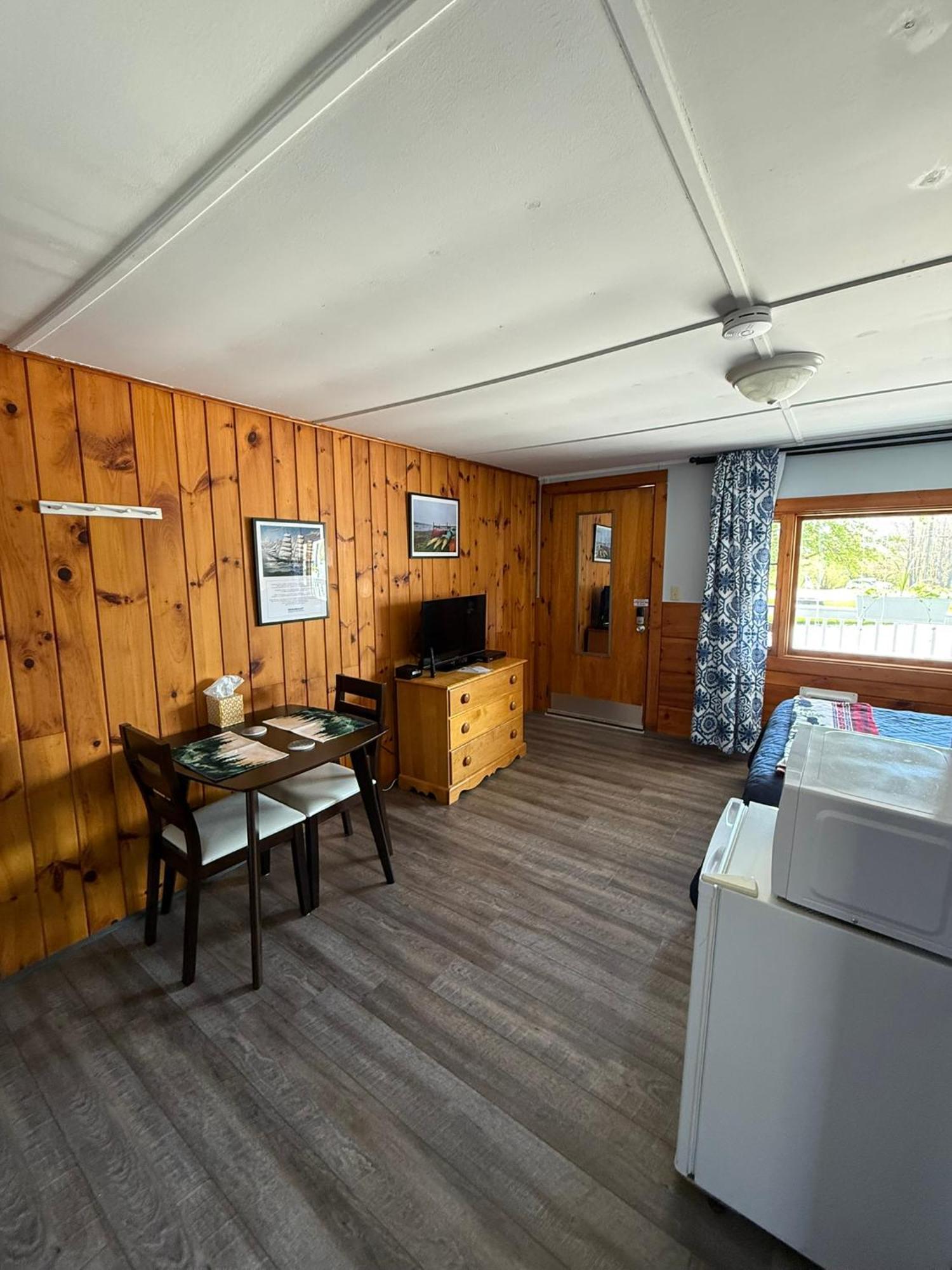 Yardarm Motel Searsport Ngoại thất bức ảnh